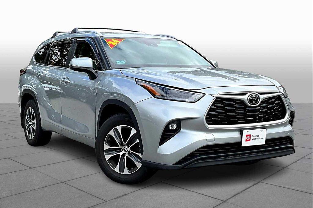 used 2024 Toyota Highlander car, priced at $42,500