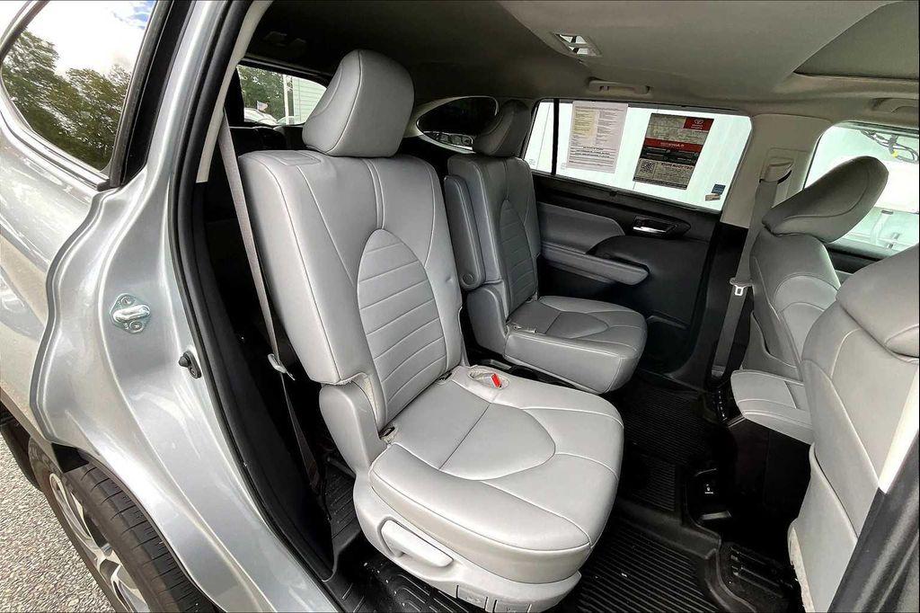 used 2024 Toyota Highlander car, priced at $42,500