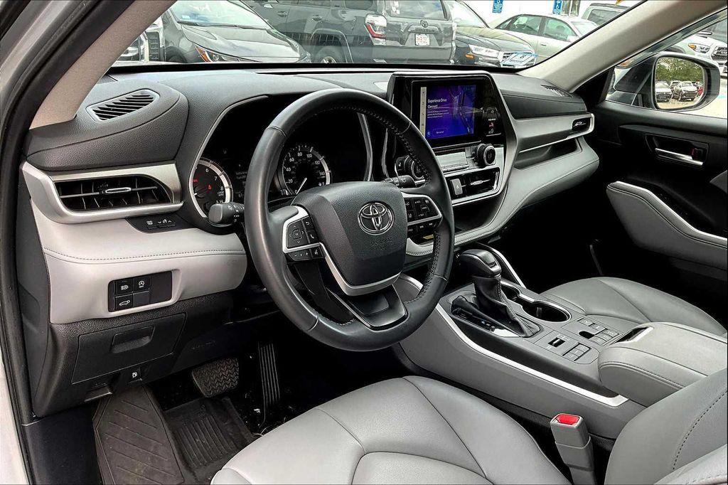 used 2024 Toyota Highlander car, priced at $42,500