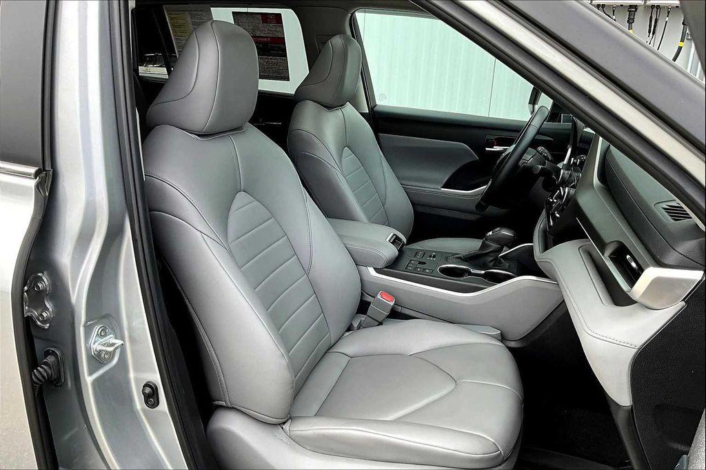 used 2024 Toyota Highlander car, priced at $42,500