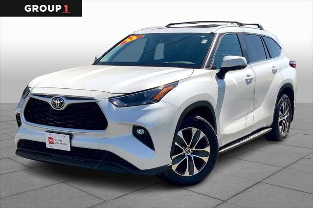 used 2023 Toyota Highlander car, priced at $40,500