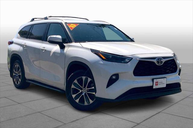 used 2023 Toyota Highlander car, priced at $40,500