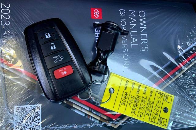 used 2023 Toyota Highlander car, priced at $40,500