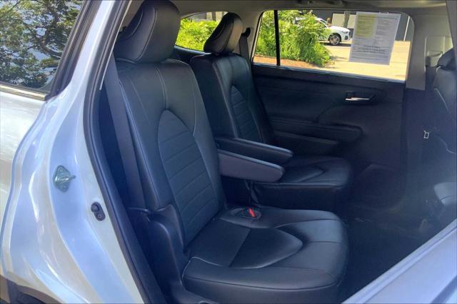 used 2023 Toyota Highlander car, priced at $40,500