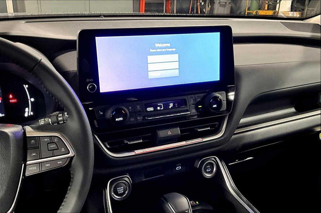 new 2025 Toyota Grand Highlander car, priced at $44,448