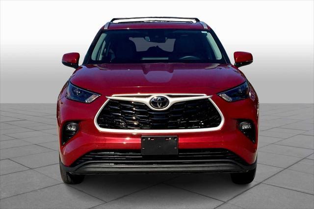 used 2022 Toyota Highlander car, priced at $37,200