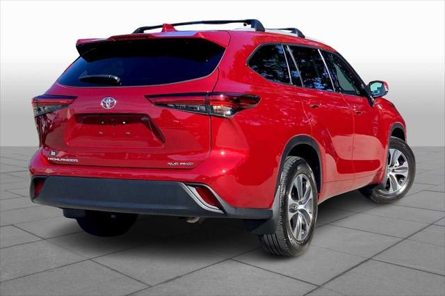used 2022 Toyota Highlander car, priced at $37,200