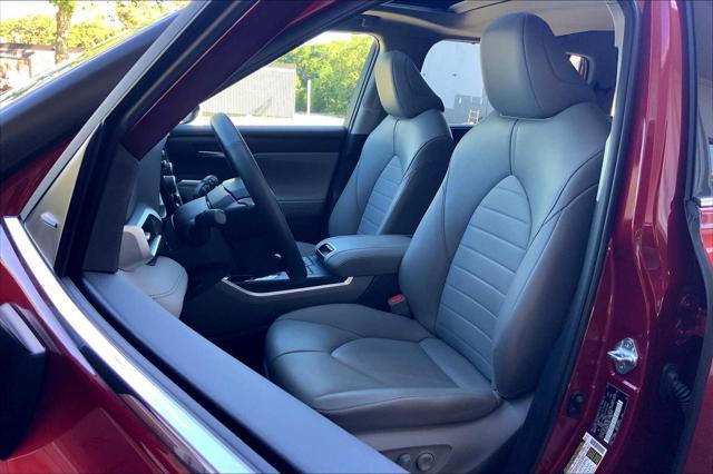 used 2022 Toyota Highlander car, priced at $37,200