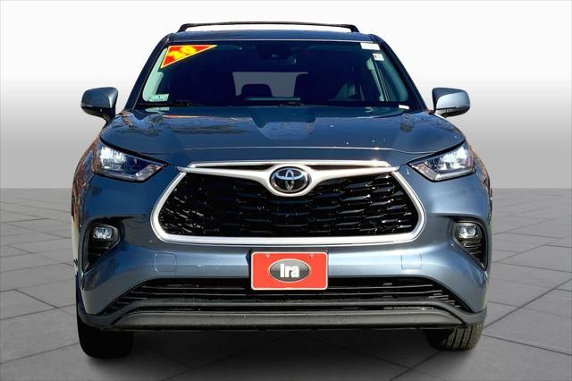 used 2020 Toyota Highlander car, priced at $29,000