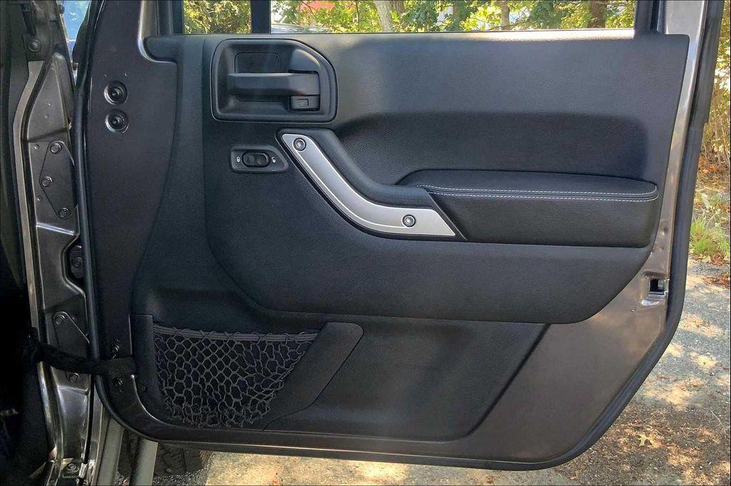 used 2016 Jeep Wrangler Unlimited car, priced at $20,287