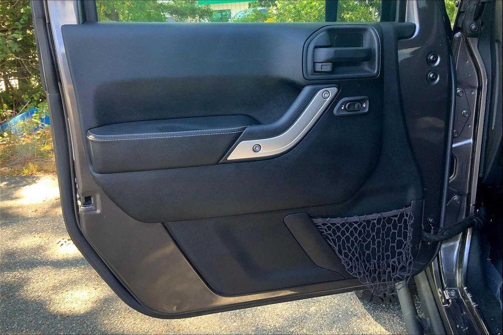 used 2016 Jeep Wrangler Unlimited car, priced at $20,287