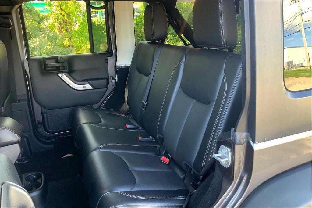 used 2016 Jeep Wrangler Unlimited car, priced at $20,287