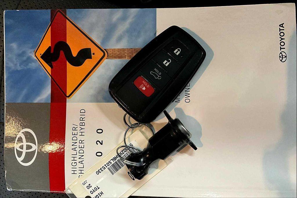 used 2020 Toyota Highlander car, priced at $32,500
