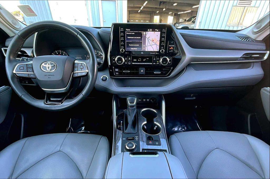 used 2020 Toyota Highlander car, priced at $32,500
