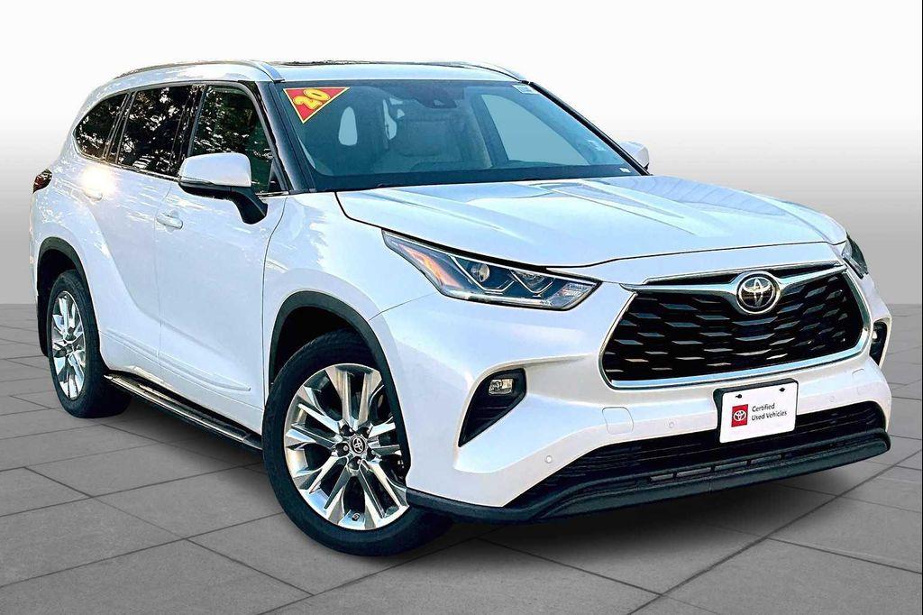 used 2020 Toyota Highlander car, priced at $32,500