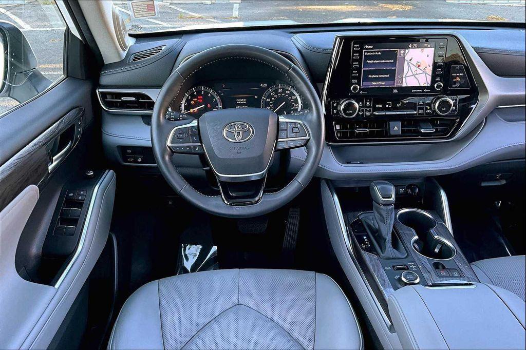 used 2020 Toyota Highlander car, priced at $32,500