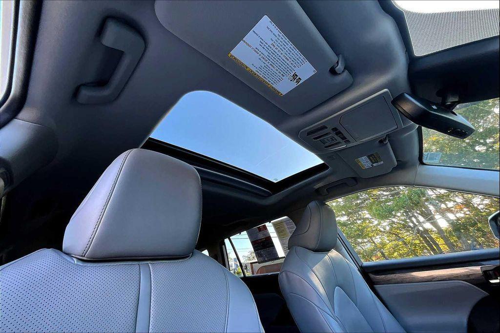 used 2020 Toyota Highlander car, priced at $32,500