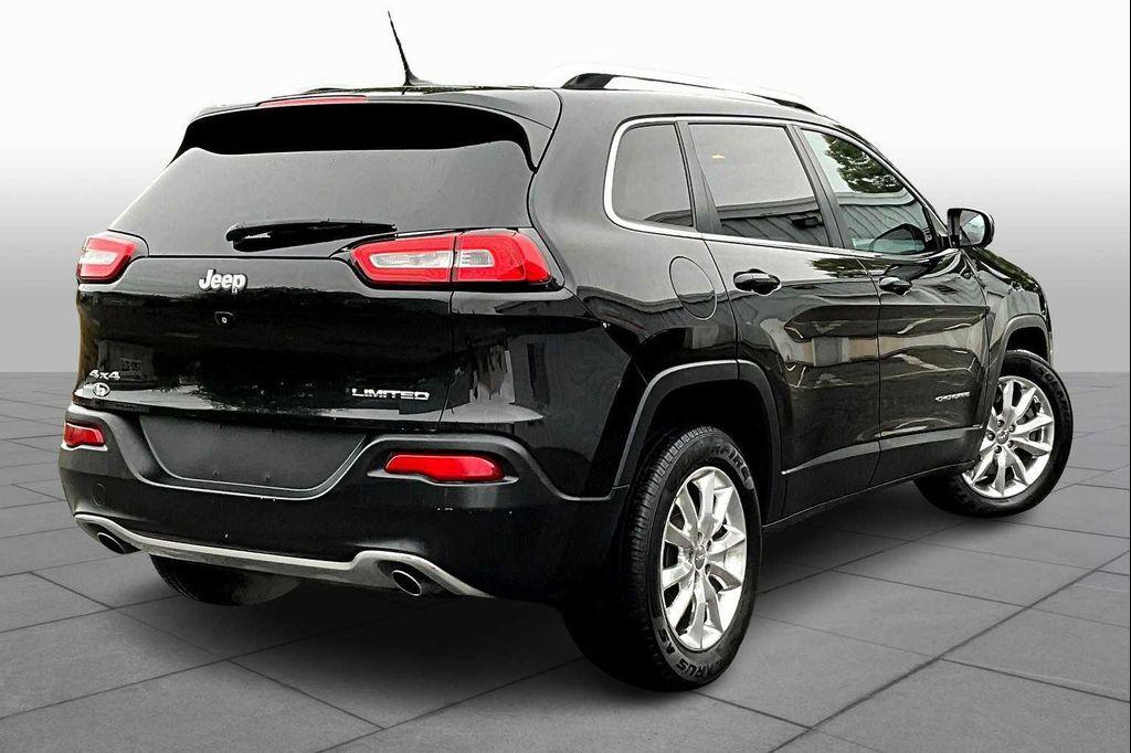 used 2014 Jeep Cherokee car, priced at $10,680