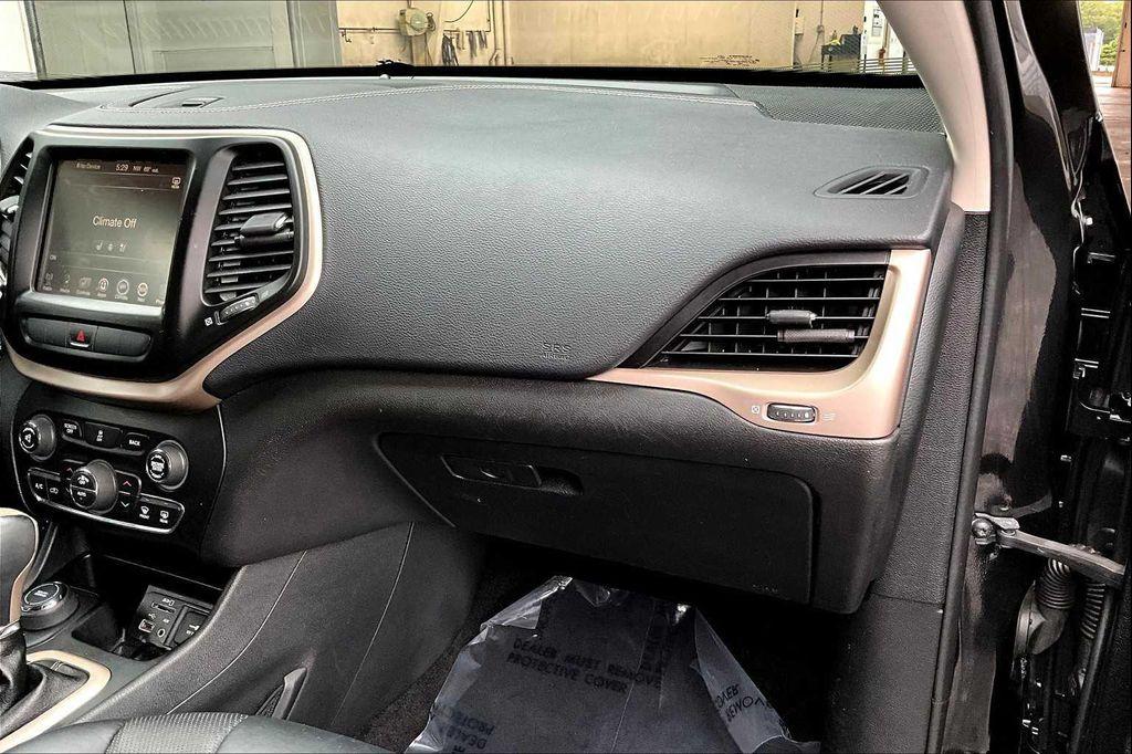 used 2014 Jeep Cherokee car, priced at $10,680