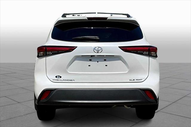 used 2022 Toyota Highlander car, priced at $37,900
