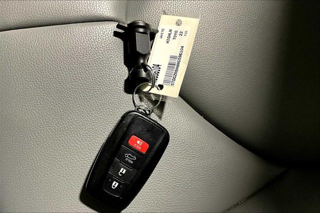 used 2022 Toyota Highlander car, priced at $37,900