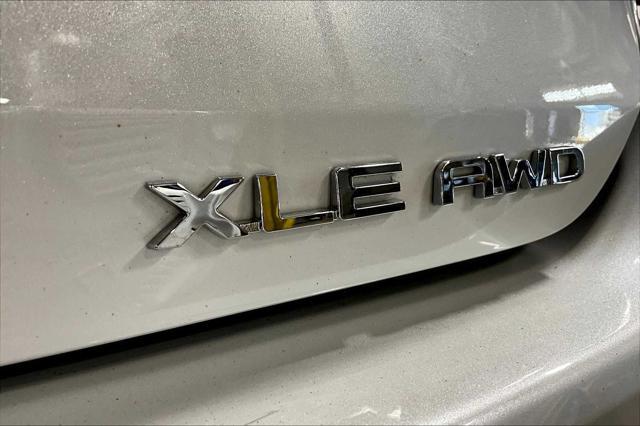 used 2022 Toyota Highlander car, priced at $37,900