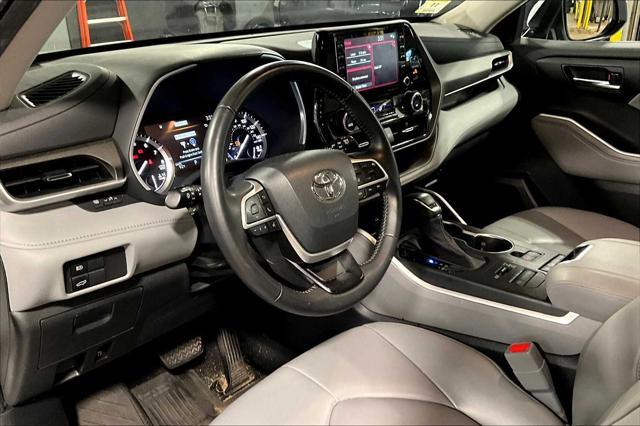 used 2022 Toyota Highlander car, priced at $37,900