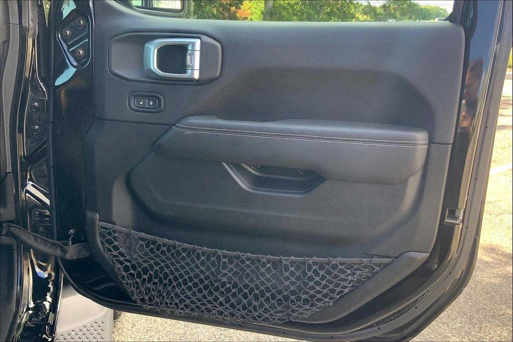 used 2021 Jeep Wrangler Unlimited car, priced at $31,010