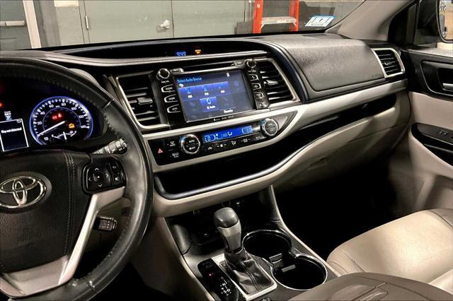 used 2016 Toyota Highlander car, priced at $20,400