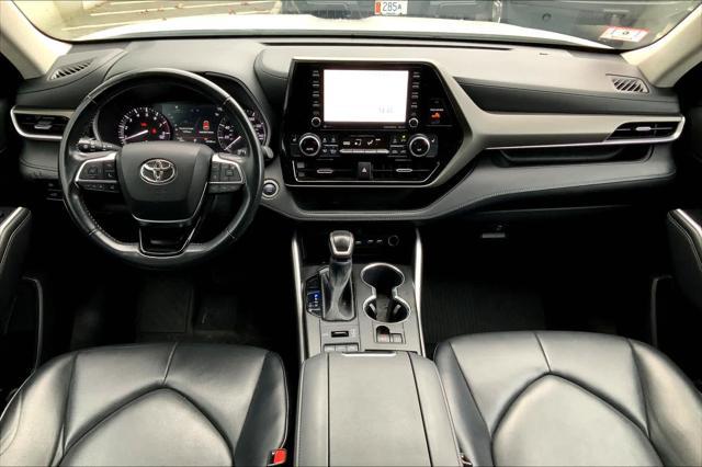 used 2021 Toyota Highlander car, priced at $33,000