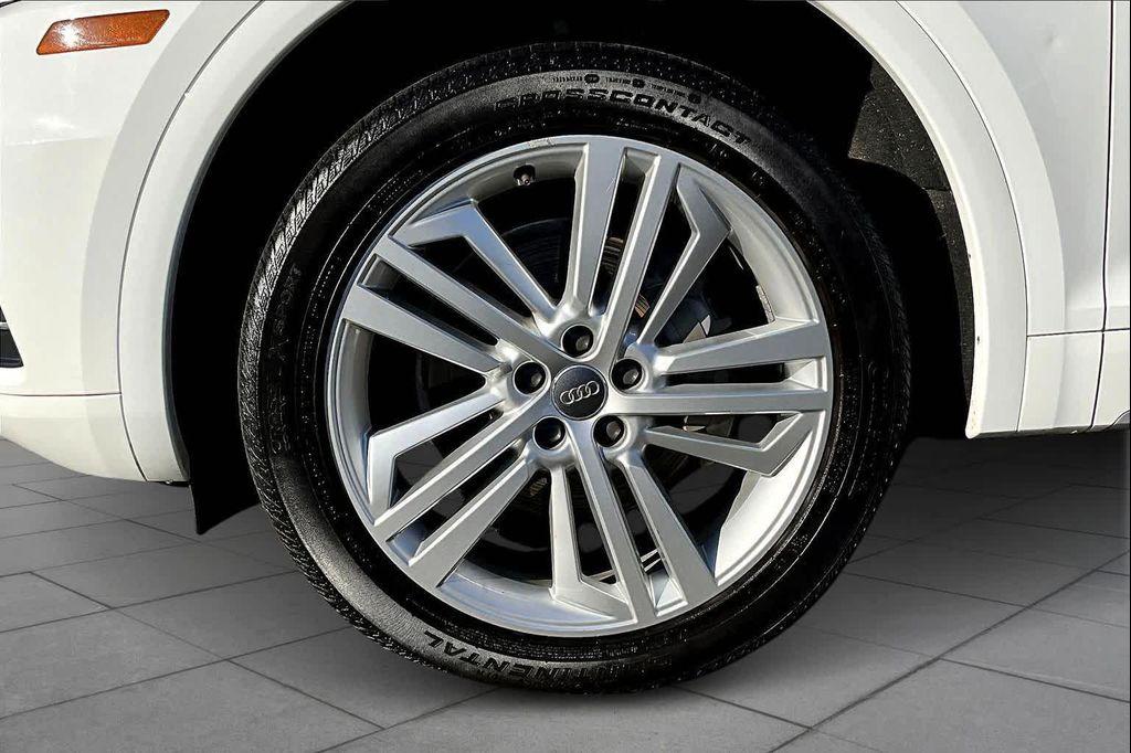 used 2018 Audi Q5 car, priced at $18,200