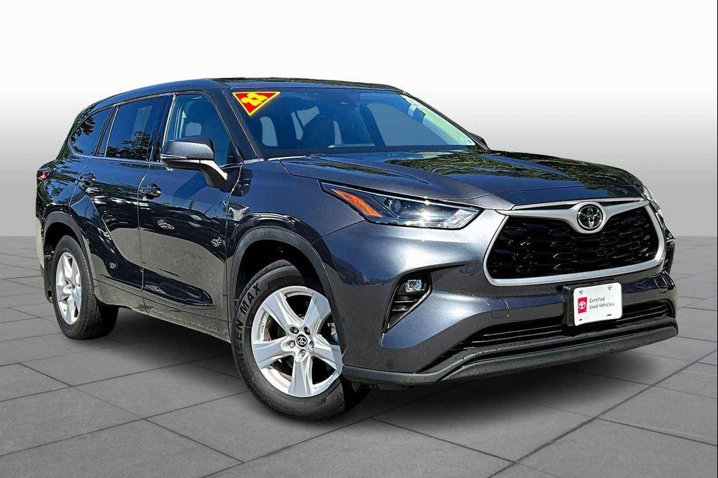 used 2022 Toyota Highlander car, priced at $29,410