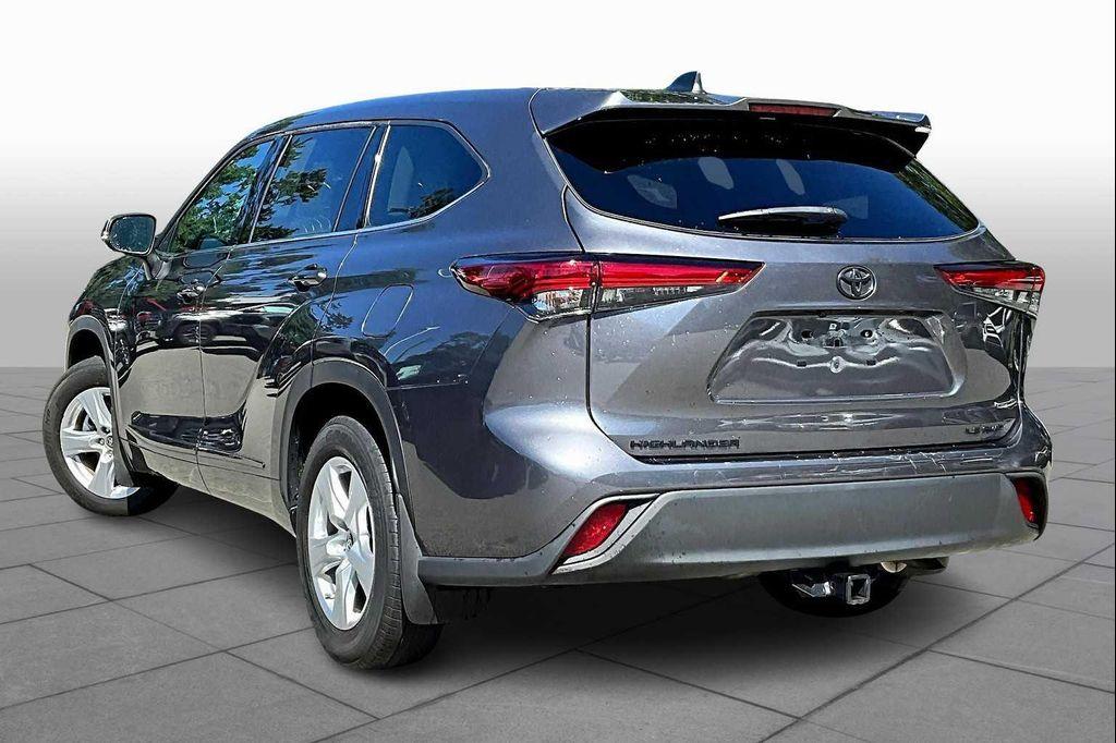 used 2022 Toyota Highlander car, priced at $29,410
