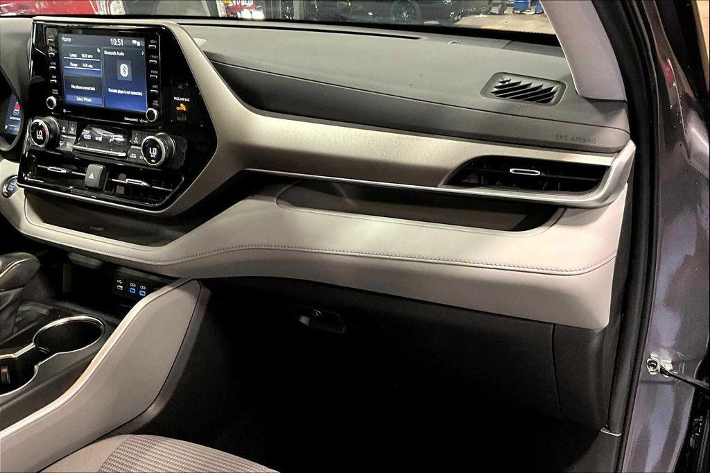 used 2022 Toyota Highlander car, priced at $29,410