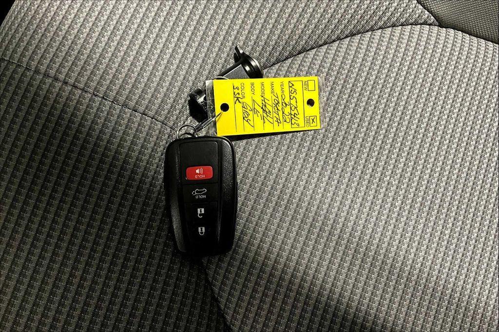 used 2022 Toyota Highlander car, priced at $29,410