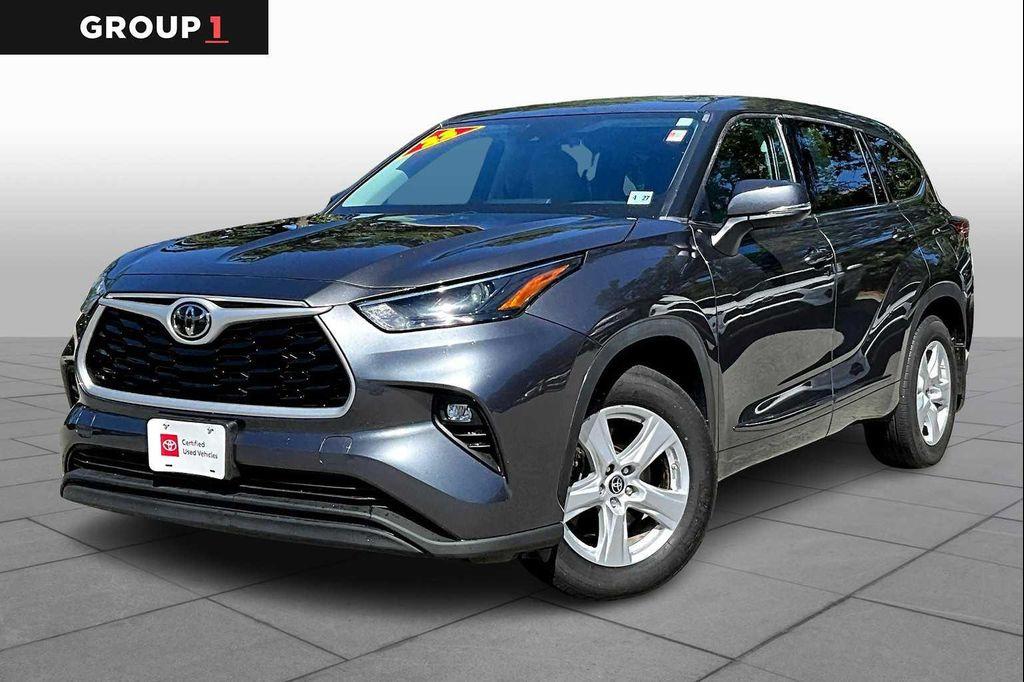 used 2022 Toyota Highlander car, priced at $29,410