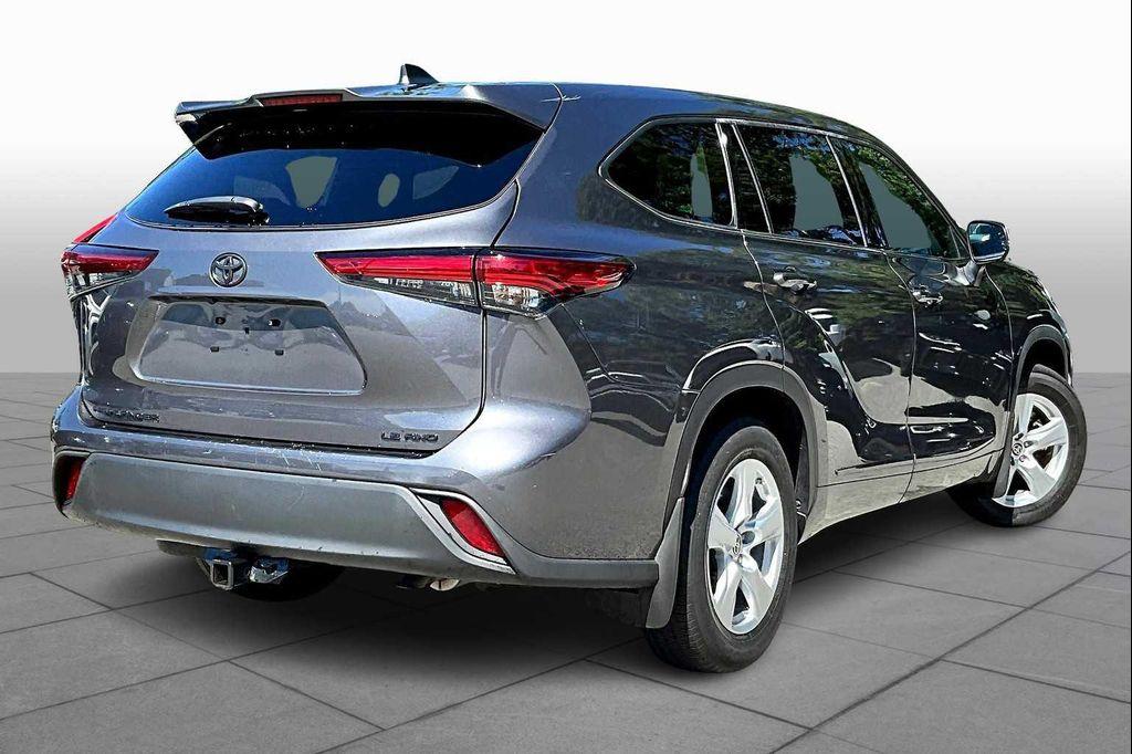 used 2022 Toyota Highlander car, priced at $29,410