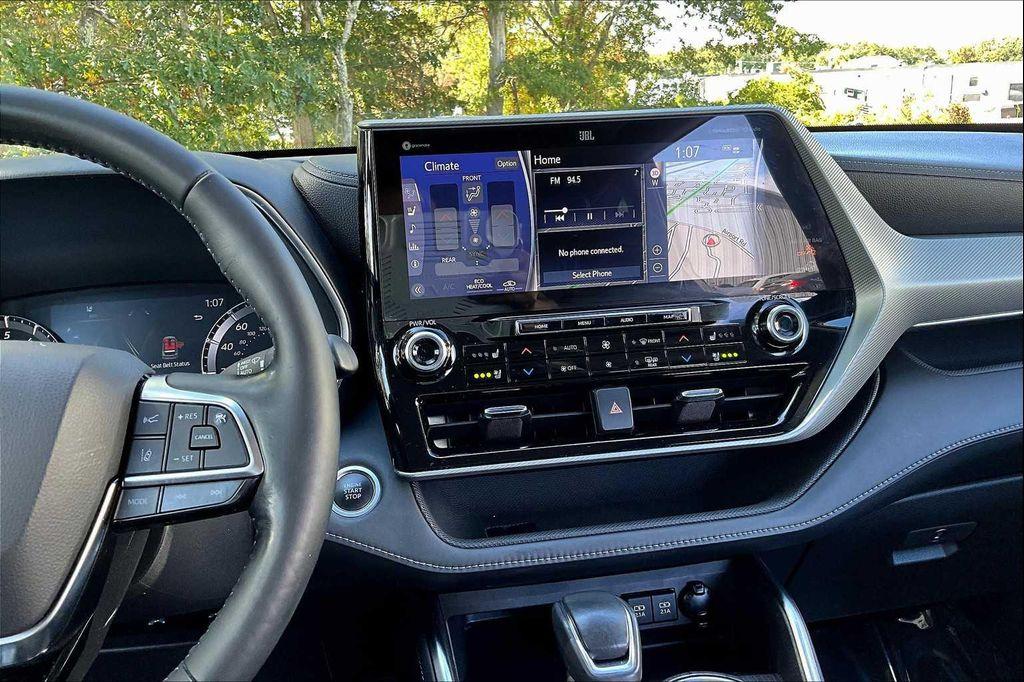 used 2021 Toyota Highlander car, priced at $36,370