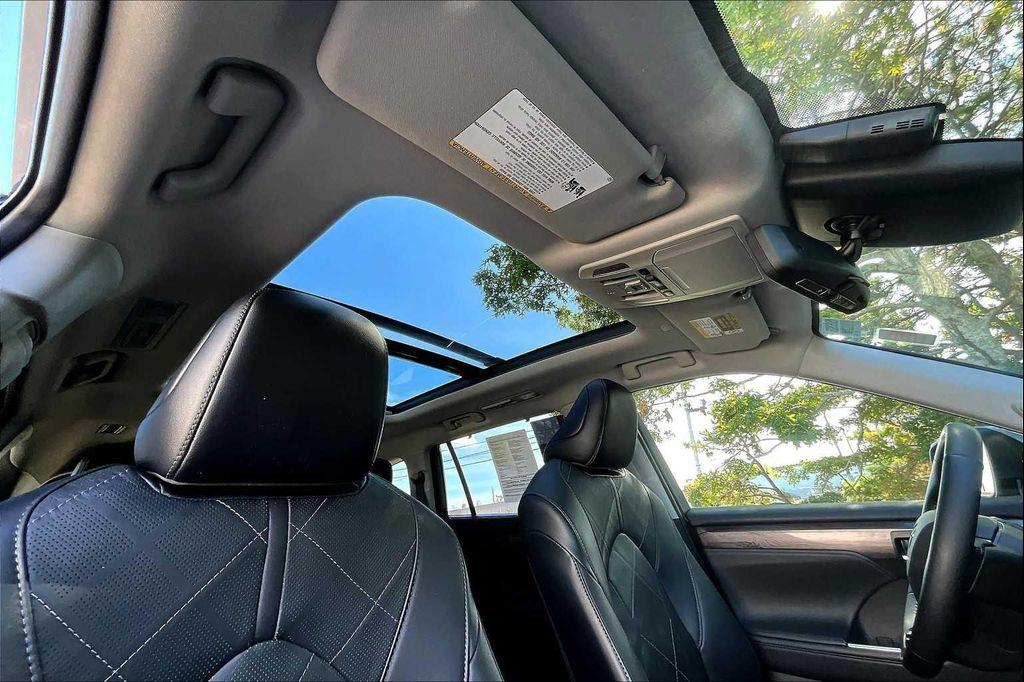 used 2021 Toyota Highlander car, priced at $36,370