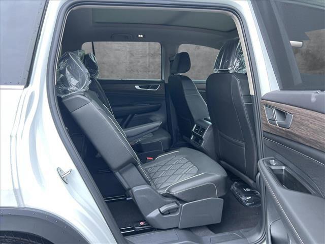 new 2025 Volkswagen Atlas car, priced at $55,346