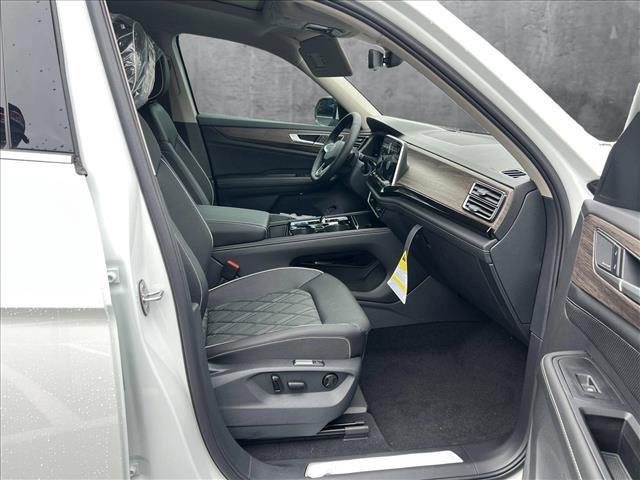 new 2025 Volkswagen Atlas car, priced at $55,346