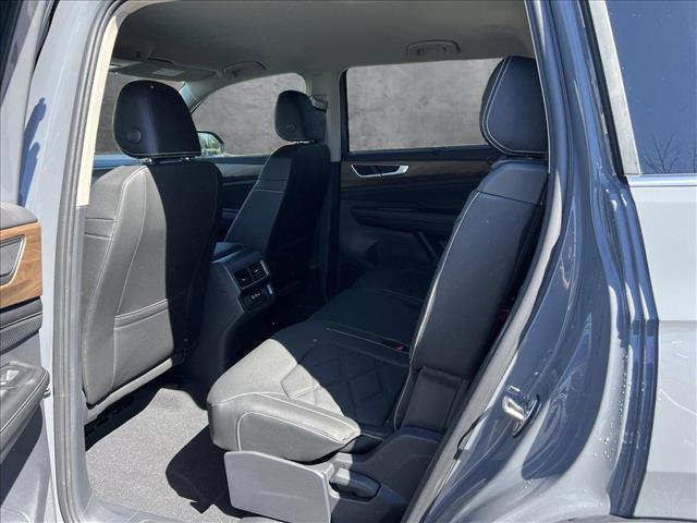 new 2025 Volkswagen Atlas car, priced at $41,469