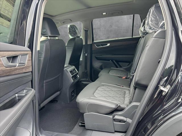 new 2025 Volkswagen Atlas car, priced at $51,668