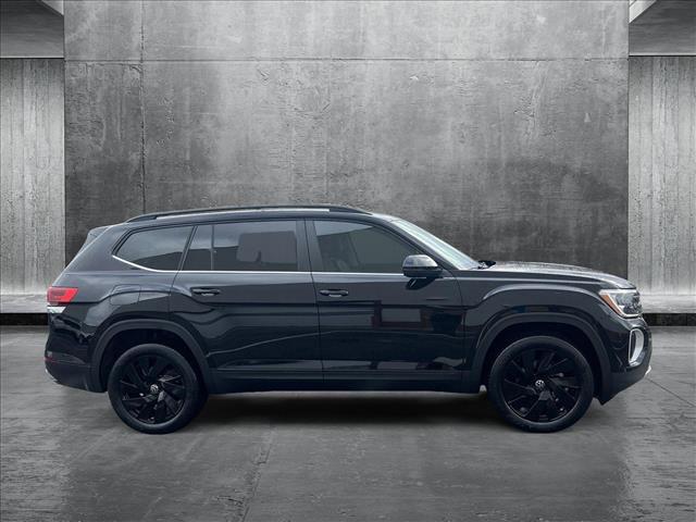 new 2025 Volkswagen Atlas car, priced at $42,329