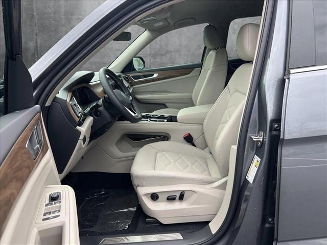 new 2025 Volkswagen Atlas car, priced at $43,649