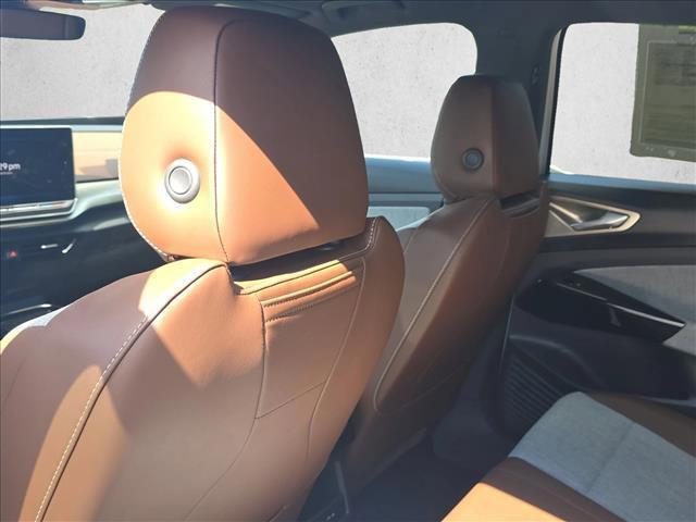 used 2025 Volkswagen ID.4 car, priced at $33,849