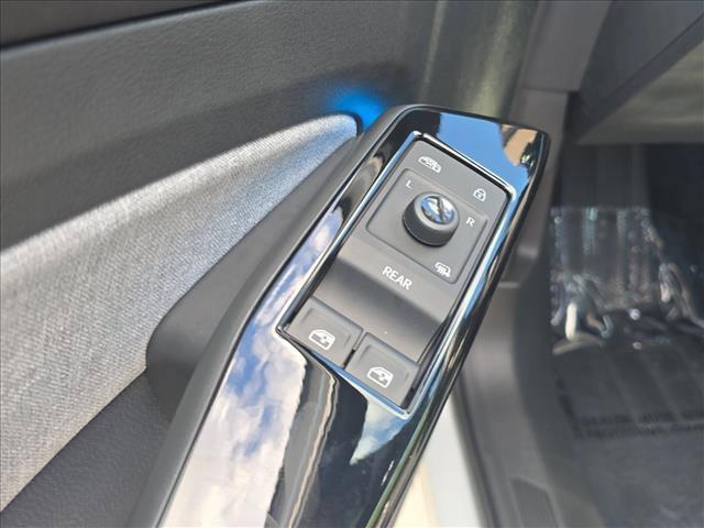 used 2025 Volkswagen ID.4 car, priced at $33,849
