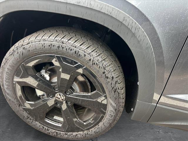 new 2025 Volkswagen Taos car, priced at $35,219