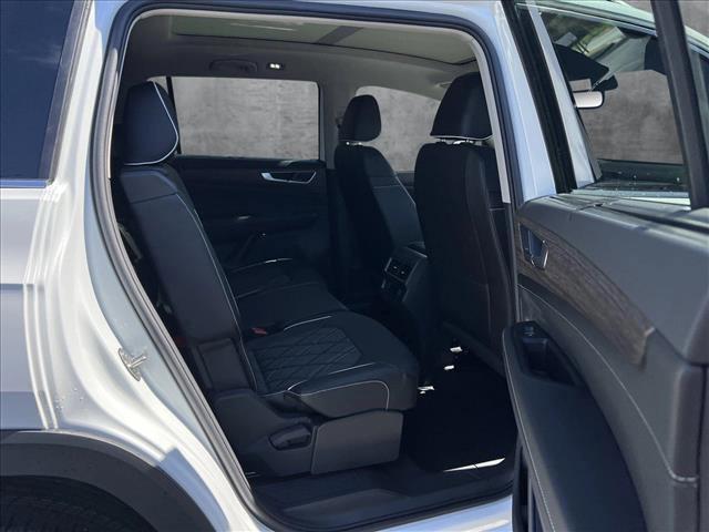 new 2025 Volkswagen Atlas car, priced at $52,109