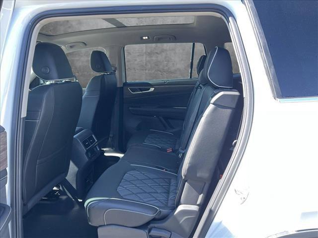 new 2025 Volkswagen Atlas car, priced at $52,109